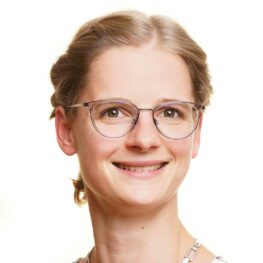 Dr. Carolin Truckenbrod