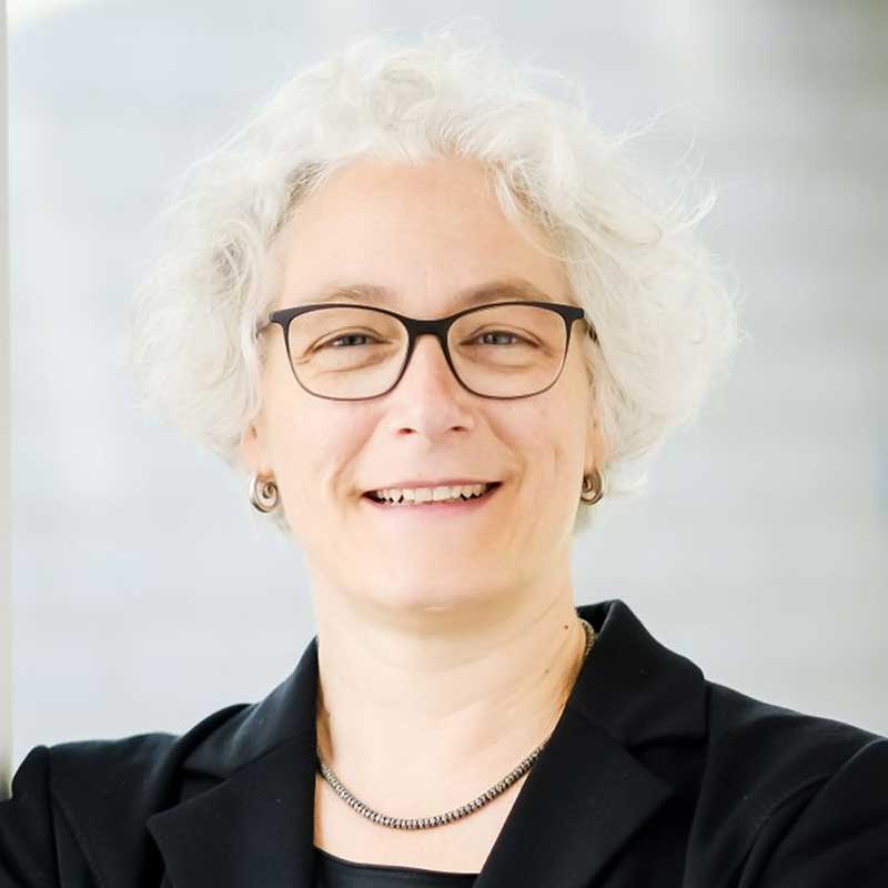 Dr. Kirsten Wagener Dr. Kirsten Wagener